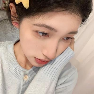 爱上小男人